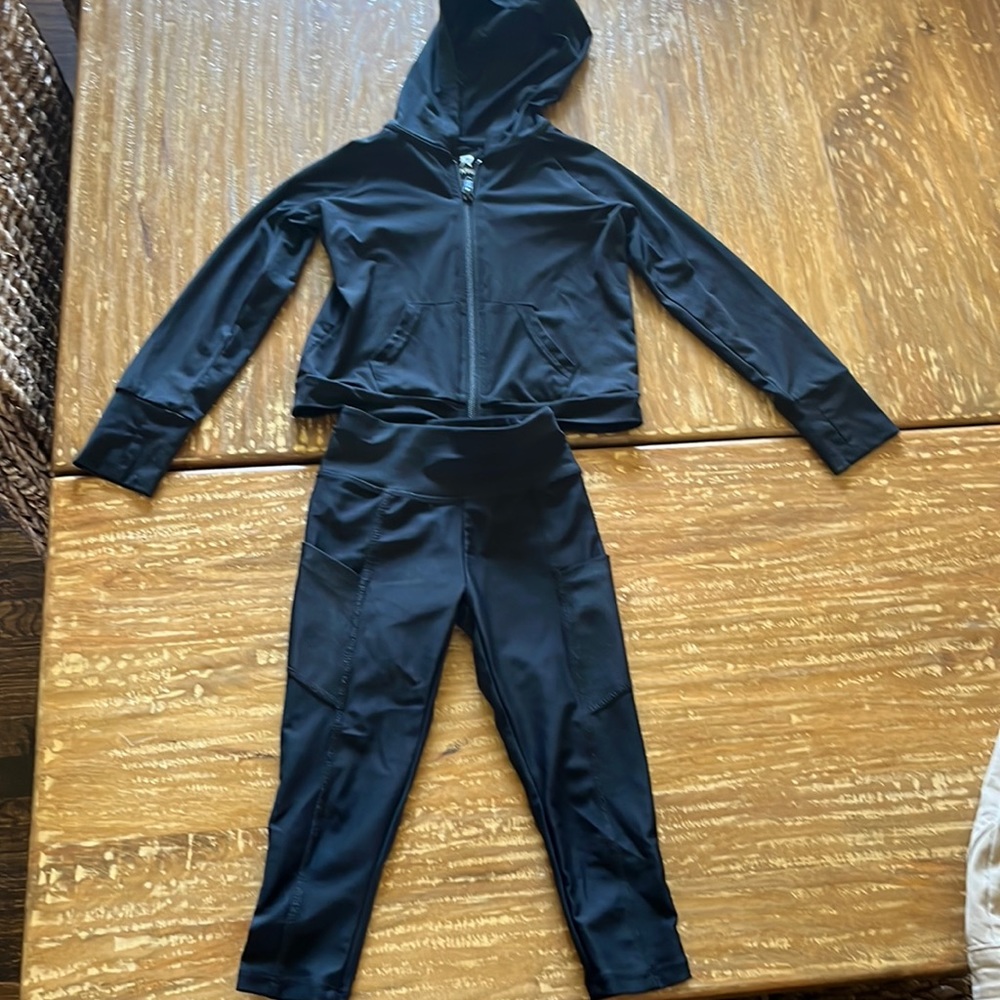 3t girls black runway black running outfit